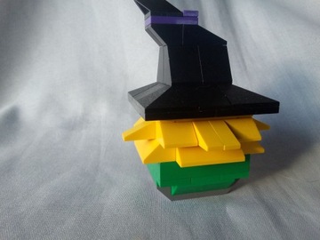 LEGO 40032 Witch Witch – уникальное украшение на Хэллоуин
