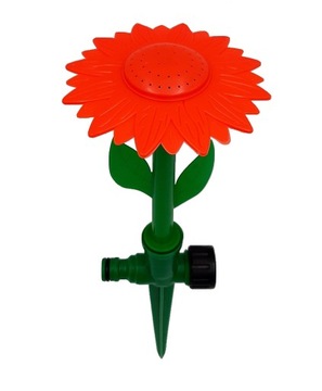 САДОВЫЙ ОПРЫСКИВАТЕЛЬ ДЛЯ ГАЗОНА ЦВЕТОК, ВСТАВЛЕННЫЙ В САДОВЫЙ ШЛАНГ