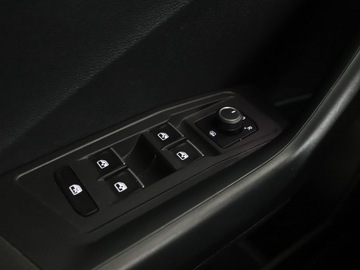 Volkswagen T-Roc I SUV 1.5 TSI ACT 150KM 2018 Volkswagen T-Roc navi klima auto grzane fotele, zdjęcie 31