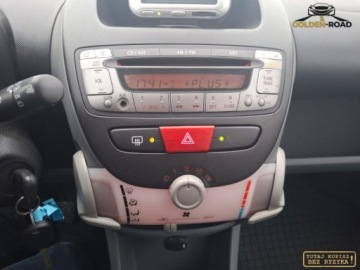 Toyota Aygo I Hatchback 3d 1.0 VVT-i 68KM 2005 Toyota Aygo 1,0 klima wspomaganie elektryka radio zarejestrowany Benzyna, zdjęcie 12