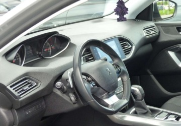 Peugeot 308 II SW 1.2 PureTech 130KM 2014 Peugeot 308 II SW 1.2 PureTech 130KM Salon Polska Automat 1.2 Benzyna 130KM, zdjęcie 2