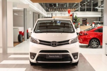 Toyota 2020 Toyota Proace Verso 1.5 D4-D Medium Business 1.5 Diesel 120KM, zdjęcie 1