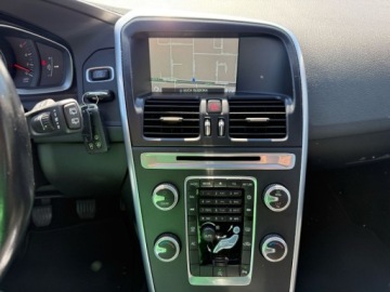 Volvo XC60 I SUV Facelifting 2.0 D3 DRIVE-E 150KM 2015 Volvo XC 60 NAWIGACJALEDYCZUJNIKI ZMIERZCHUGWARANCJA 2.0 Diesel 150KM, zdjęcie 15