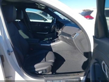 BMW Seria 3 G20-G21 2021 BMW Seria 3 330e, 2021r., 2.0L 2.0 Benzyna 180KM, zdjęcie 8