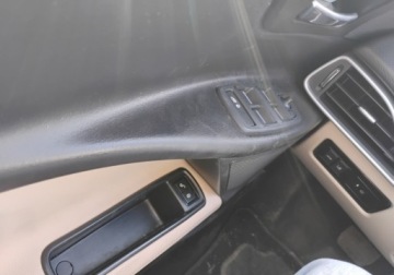 Jaguar XE Sedan 2.0 i4 180KM 2016 Jaguar XE 2016r. SALON POLSKA. 2.0 DIESEL. AUTOMAT.Uszkodzony lewy przod., zdjęcie 10