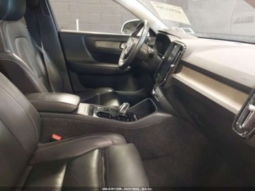 Volvo XC40 Crossover 2.0 T5 247KM 2018 Volvo XC 40 2019 VOLVO XC40 T5 INSCRIPTION 2.0 Benzyna 248KM, zdjęcie 13