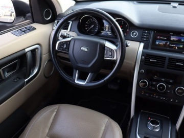 Land Rover Discovery Sport SUV 2.0 TD4 180KM 2016 Land Rover Discovery Sport TD4, Salon Polska, zdjęcie 6