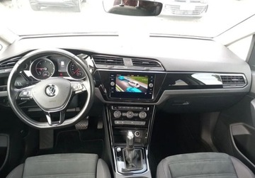 Volkswagen Touran III 2.0 TDI 150KM 2022 Volkswagen Touran Highline, ACC, Podgrzewane fotele, Kamera, Podgrzewana s, zdjęcie 3