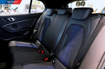 BMW Seria 1 F40 2021 BMW Seria 1 118iFV23LED Fog lightsWysoki polysk Shadow-Line 1.5 136KM, zdjęcie 14