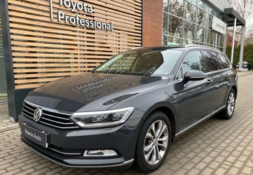 Volkswagen Passat B8 Variant 1.8 TSI BlueMotion Technology 180KM 2015 Volkswagen Passat Variant Volkswagen Passat Variant 1.8 TSI BMT Highline D, zdjęcie 1