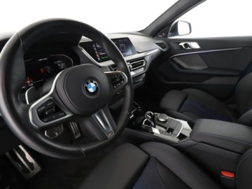 BMW Seria 1 F40 Hatchback M 2.0 M135i 306KM 2022 BMW 135 FV23% M135i 306KM Navi Czujniki przód i, zdjęcie 13