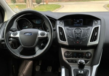 Ford Focus III Kombi 1.0 EcoBoost 125KM 2013 Ford Focus 1.0 Benzyna Bezwypadkowy Pierwszy Wlasciciel Benzyna 125KM, zdjęcie 7