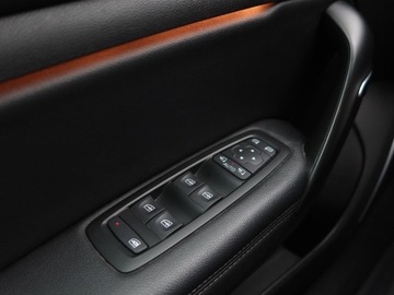 Renault Megane IV Hatchback 5d 1.3 TCe 140 FAP 140KM 2018 Renault Megane 1.3 TCe, Salon Polska, Serwis ASO, zdjęcie 16