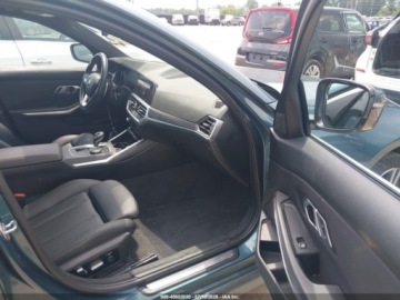 BMW Seria 3 G20-G21 2021 BMW Seria 3 330I Xdrive 2021 2.0 Benzyna 255KM, zdjęcie 9