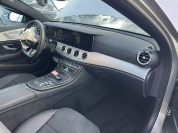 Mercedes Klasa E W213 Limuzyna Facelifting 2.0 220d 200KM 2023 Mercedes E 220 AMG Diesel mHEV 4Matic Kamera, zdjęcie 9