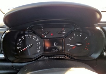 Citroen C3 III Hatchback 1.2 PureTech 82KM 2017 Citroen C3 1,2 Benzyna 80km Klima Serwis 1.2 Benzyna 81KM, zdjęcie 29