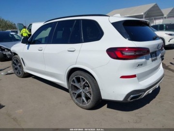 BMW X5 G05 2022 BMW X5 xDrive40I 2022 3.0l 3.0 Benzyna 335KM, zdjęcie 3