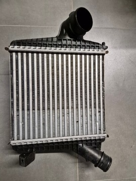 AUDI Q7 INTERCOOLER VW TOUAREG CAYENNE 4M0145804BR
