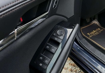 Mazda 3 IV Hatchback 2.0 Skyactiv-G 122KM 2019 Mazda 3 2.0 122KM 69.000KM MANUAL zarejestrowana GWARANCJA 2.0 122KM, zdjęcie 30