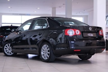 Volkswagen Jetta V 1.9 TDI 105KM 2008 Volkswagen Jetta Po wymianie rozrzadu 1.9 Diesel 105KM, zdjęcie 6