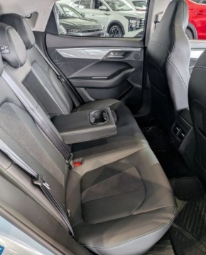 JAC 2025 JAC J7 Kolory dostepne od reki: Czerwony, Szary, Niebieski 1.5 Benzyna, zdjęcie 13