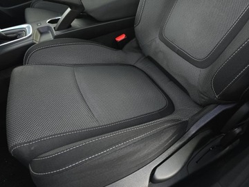 Renault Megane IV Grandtour Facelifting 1.5 Blue dCi 115KM 2022 Megane 1.5 Blue dCi Equilibre EDC, zdjęcie 13