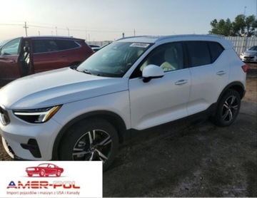 Volvo XC40 2023 Volvo XC 40 2023 VOLVO XC40 PLUS 2.0 Benzyna 194KM