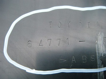 TOYOTA RAV4 II 00-05 КРЫШКА ЗАПАСНОГО ШИНЫ