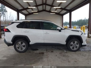 Toyota 2023 Toyota RAV4 2023r., XLE, od ubezpieczalni 2.5 Benzyna 203KM, zdjęcie 7
