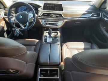 BMW Seria 7 G11-G12 2018 BMW Seria 7 RWD po gradzie, od ubezpieczalni 3.0 Benzyna 333KM, zdjęcie 8