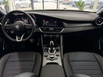 Alfa Romeo Giulia II Sedan Facelifting 2.0 Turbo 200KM 2022 Alfa Romeo Giulia Sprint Kamera cofania Android Auto Nawigacja Salon P, zdjęcie 12