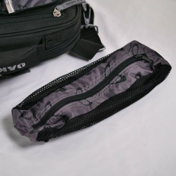 Сумка-мессенджер OAKLEY VERTICAL MESSENGER