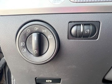 Volkswagen Touareg I 3.0 TDI 225KM 2006 Volkswagen Touareg V6 4X4 AUTOMAT SKORY PARKTRONIC NAWIGACJA SOLARDACH EL., zdjęcie 19