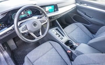 Volkswagen Golf VIII Variant 1.5 eTSI 150KM 2021 Volkswagen Golf 1,5 E-TSI 150 KM 1.5 Benzyna 150KM, zdjęcie 8
