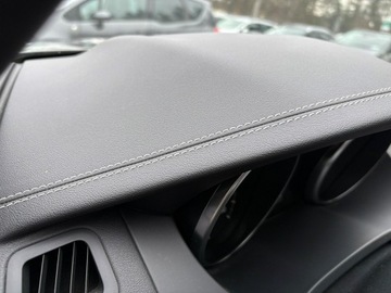 Jaguar E-Pace SUV 2.0 i4D 150KM 2018 Jaguar E-Pace 2.0 D 150 KM 4x4 Automat R-Dynamic S, zdjęcie 13