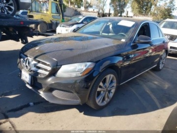 Mercedes Klasa C W205 2017 Mercedes-Benz Klasa C 350E, od ubezpieczalni 2.0 Hybryda 208KM, zdjęcie 2