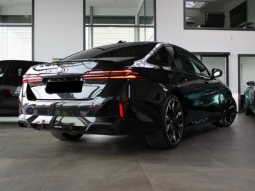 BMW Seria 5 G90-91 2026 BMW Seria 5 540d xDrive Sport Sedan 3.0 (303KM) 2026, zdjęcie 3