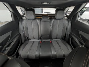 Peugeot 3008 II Crossover 1.2 PureTech 130KM 2017 Peugeot 3008 Rezerwacja 1.2 Benzyna 130KM, zdjęcie 37