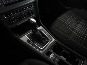 Volkswagen Golf VII Variant 1.2 TSI BlueMotion Technology 110KM 2015 Volkswagen Golf DSG klima auto navi czujniki, zdjęcie 28