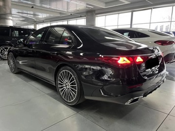 Mercedes Klasa E W214 Sedan 2.0 200 204KM 2024 MERCEDES-BENZ E Klasa 200 AMG Sedan 2.0 (204KM) 2024, zdjęcie 2