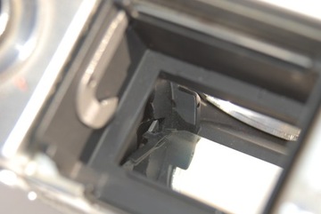 Старая нательная камера EXA 1a, уникальный предмет коллекционирования.