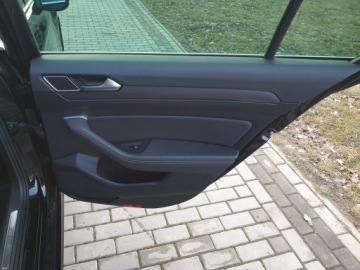 Volkswagen Passat B8 Limousine 2.0 TDI 150KM 2015 Volkswagen Passat 2.0tdi 150KM R LINE Ledy Navi, zdjęcie 22