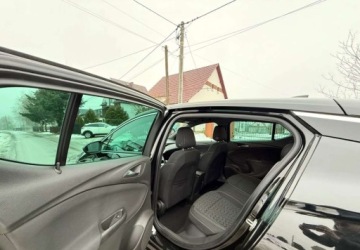 Opel Astra K Hatchback 5d 1.4 Turbo 125KM 2016 Opel Astra Opel Astra 1.4 Turbo StartStop 120 Jahre 1.4 Benzyna 125KM, zdjęcie 18