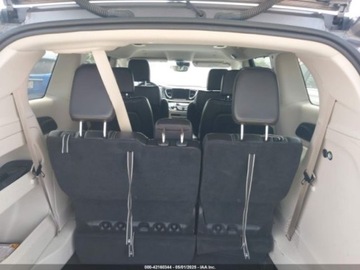 Chrysler Pacifica II 2023 Chrysler Pacifica Touring L 2023 3.6l 3.6 Benzyna 287KM, zdjęcie 12