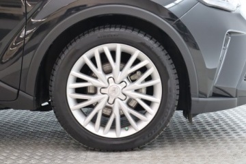 Toyota C-HR I Crossover Facelifting 1.8 Hybrid 122KM 2022 Toyota C-HR 1.8 Hybrid, Salon Polska, zdjęcie 14