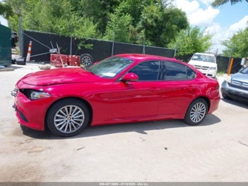 Alfa Romeo Giulia II Sedan Facelifting 2.0 Turbo 280KM 2022 Alfa Romeo Giulia Sprint 2022 2.0l 2.0 Benzyna 280KM, zdjęcie 2