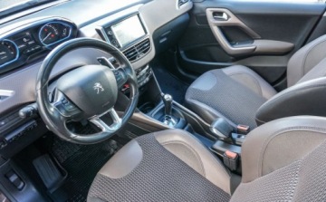 Peugeot 2008 I 2014 Peugeot 2008 Peugeot 2008 1.6 e-hdi 92KM 1.6 Diesel 92KM, zdjęcie 24