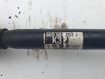AUDI A4 B6 POLOOSA LEVÝ ZADNÍ 8E0501203J