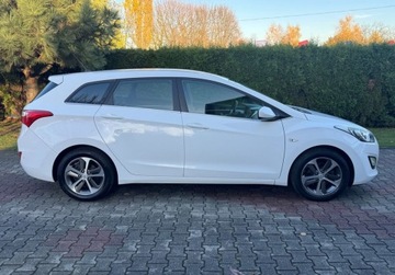 Hyundai i30 II Wagon 1.4 CVVT 100KM 2015 Hyundai i30 1,4 100KM LIFT TEMPOMAT KLIMA Chrom Bezwypadkowy SERWIS Super, zdjęcie 5