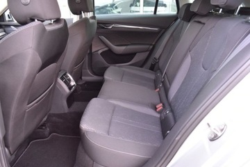 Skoda Octavia IV Kombi 2.0 TDI 150KM 2022 Skoda Octavia 2.0TDI 150KM Style Combi DSG Smartlink Kamera Kessy ACC Ambi, zdjęcie 32